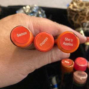 Papaya, she’s apples & Samon LipSense *** New